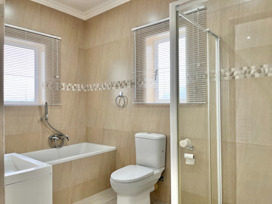 3 Bedroom Property for Sale in Kraaibosch Country Estate Western Cape